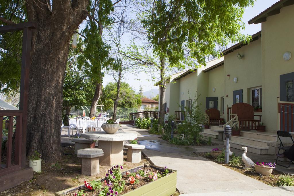 Nuriel Fruit & Guest House Sheʼar Yashuv Exterior foto